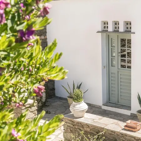 펜션 Tinos Cycladic House Kariá