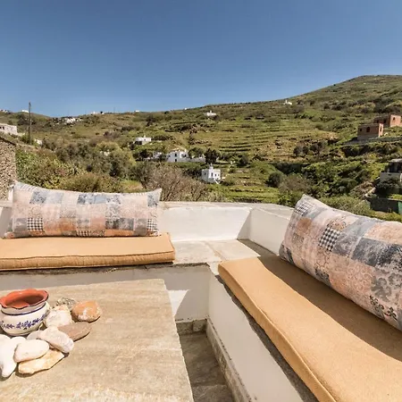 Tinos Cycladic House 펜션 *