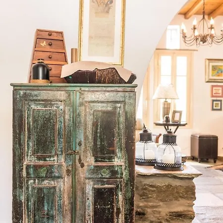 펜션 Tinos Cycladic House *